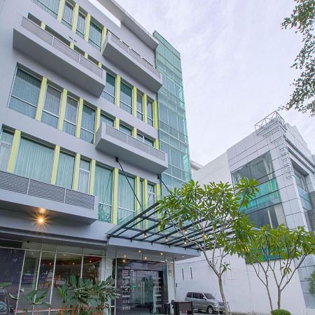Putra Mulia Hotel Medan Exterior foto