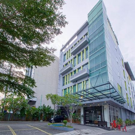 Putra Mulia Hotel Medan Exterior foto