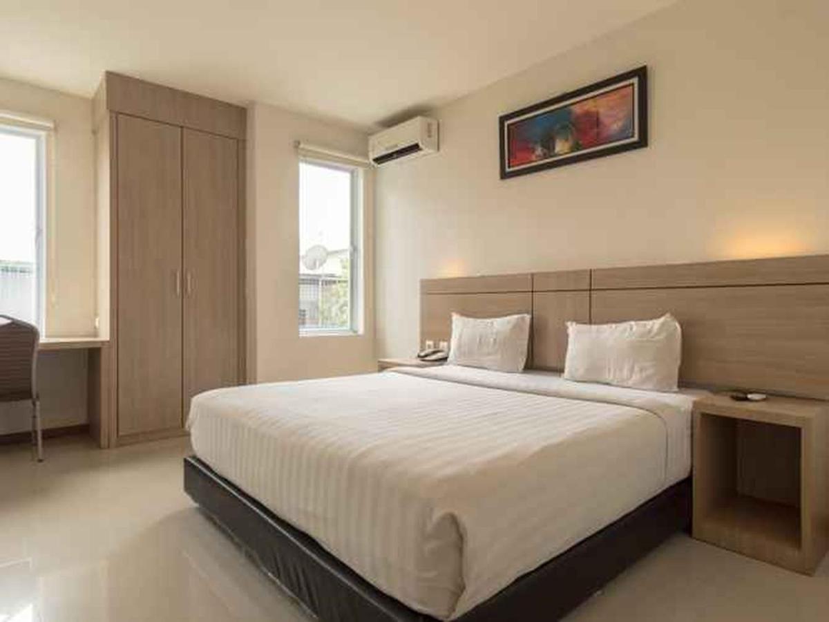 Putra Mulia Hotel Medan Exterior foto