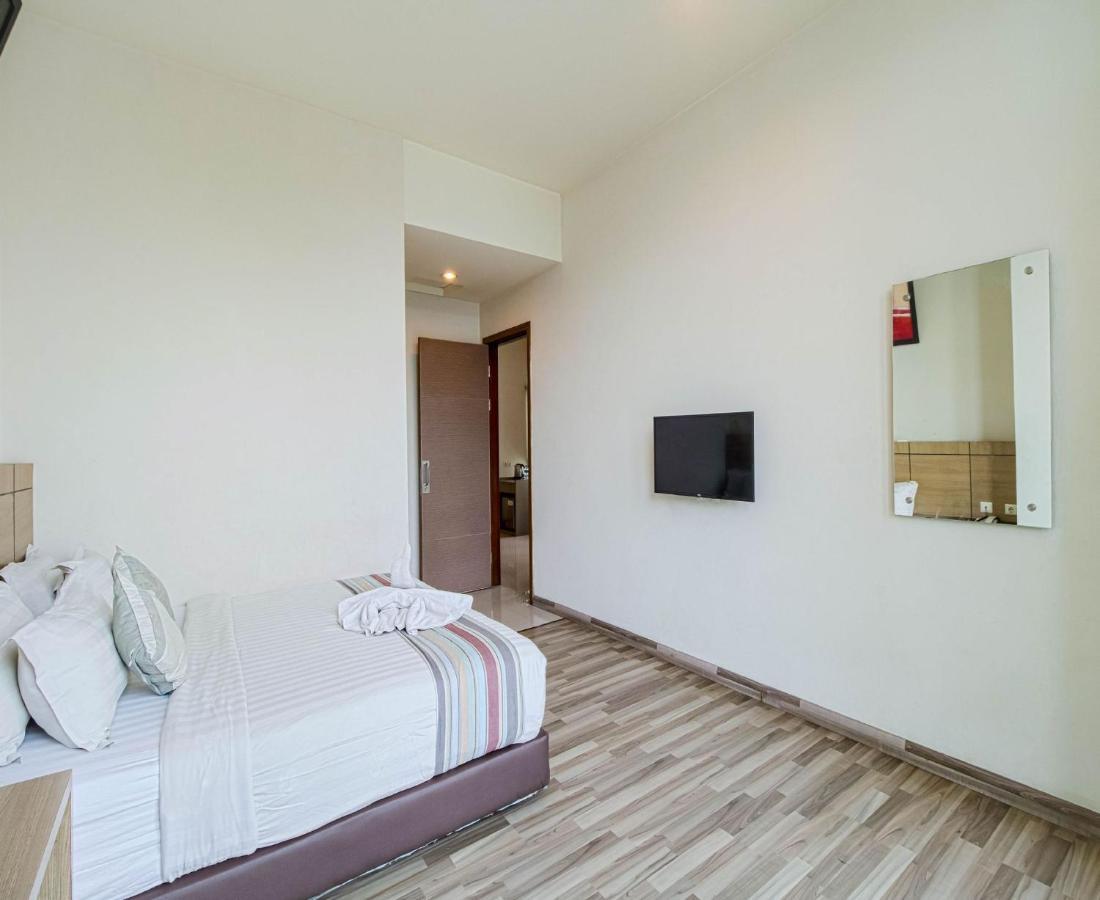 Putra Mulia Hotel Medan Exterior foto