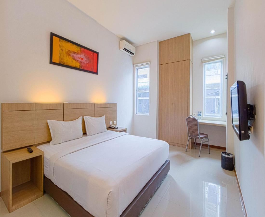 Putra Mulia Hotel Medan Exterior foto