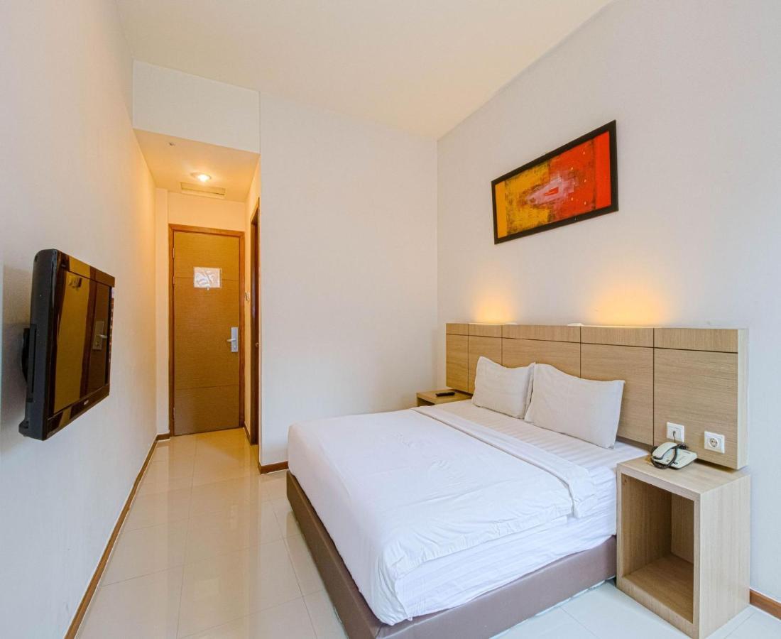 Putra Mulia Hotel Medan Exterior foto